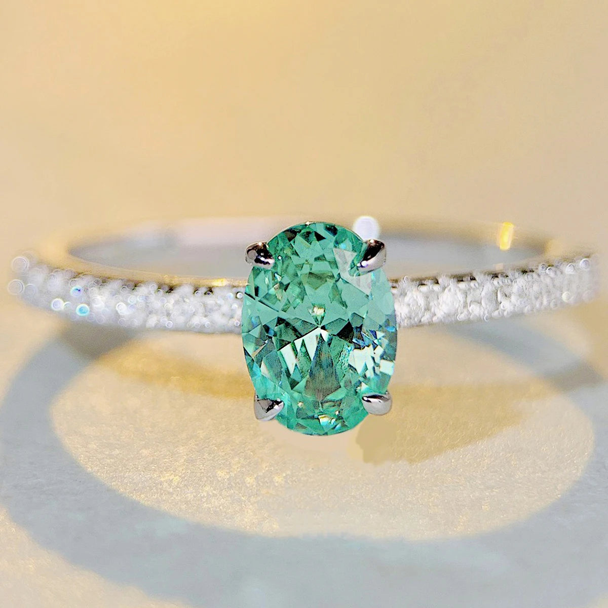 Anel de prata s925 genuíno para mulheres, 1 quilate, oval, cz, verde ou azul, centro e detalhes redondos, noivado, aniversário de casamento, joias