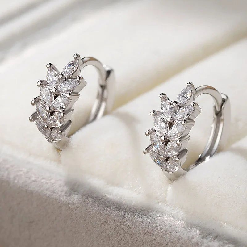 Delicado árvore folha hoop brincos para mulheres cor prata branco roxo verde zircão pequena orelha fivela feminino huggie brinco jóias